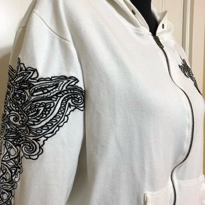 WHITE & BLACK DETAILED HOODIE